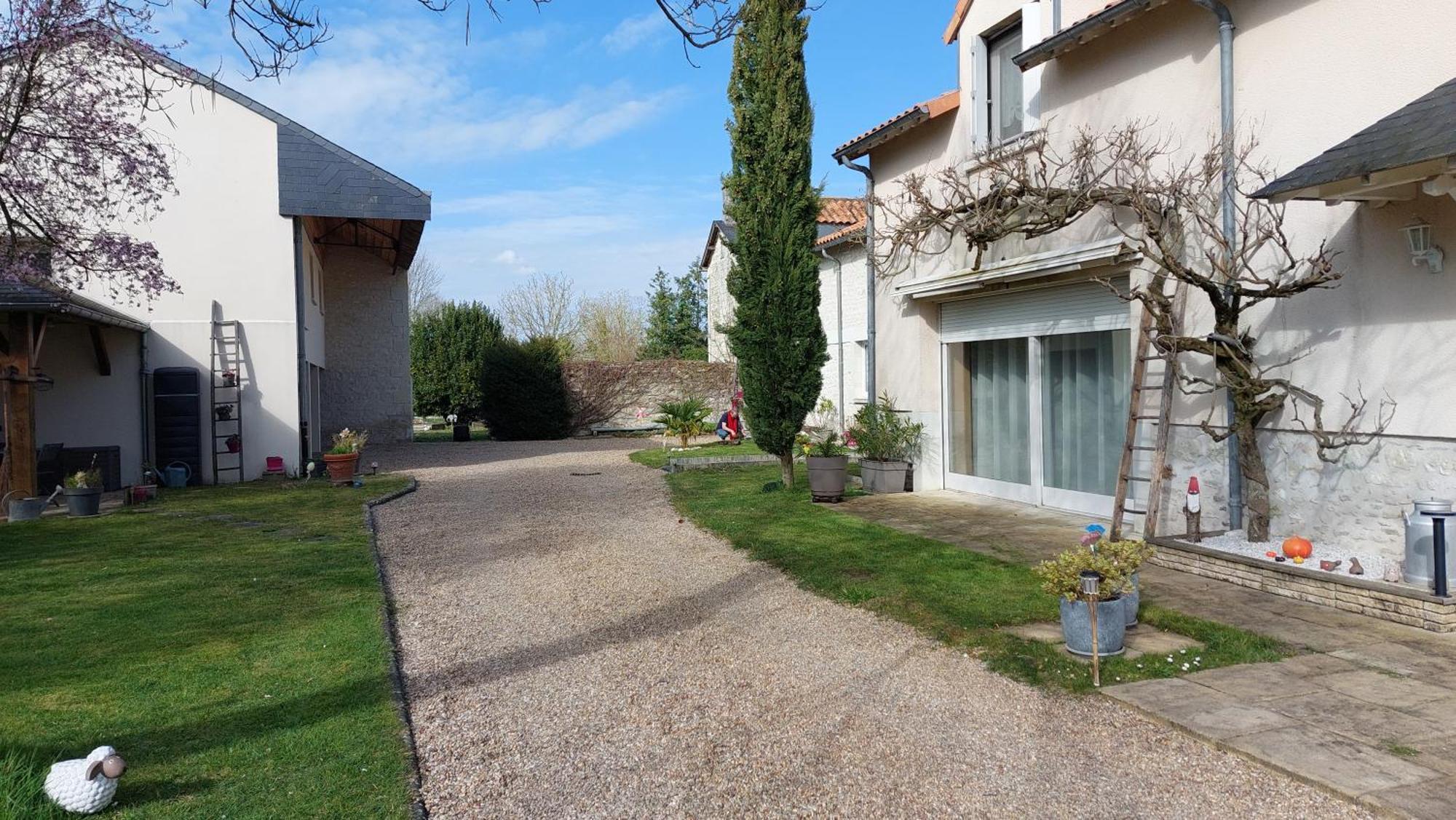 Gite Amanala Poitou Saint-Genest-d'Ambiere Екстер'єр фото